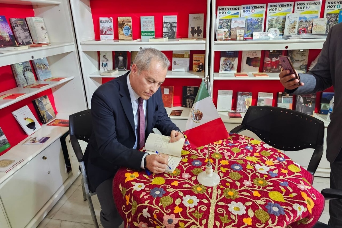 میخواهیم با کتاب، زبان اسپانیایی را در ایران ترویج دهیم