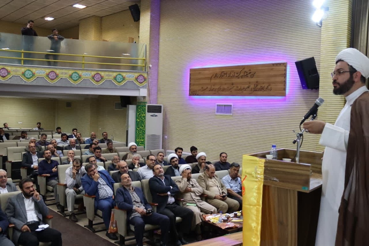 انتقاد از بی توجهی برخی از مسوولان به وظایف شرعی + تصاویر