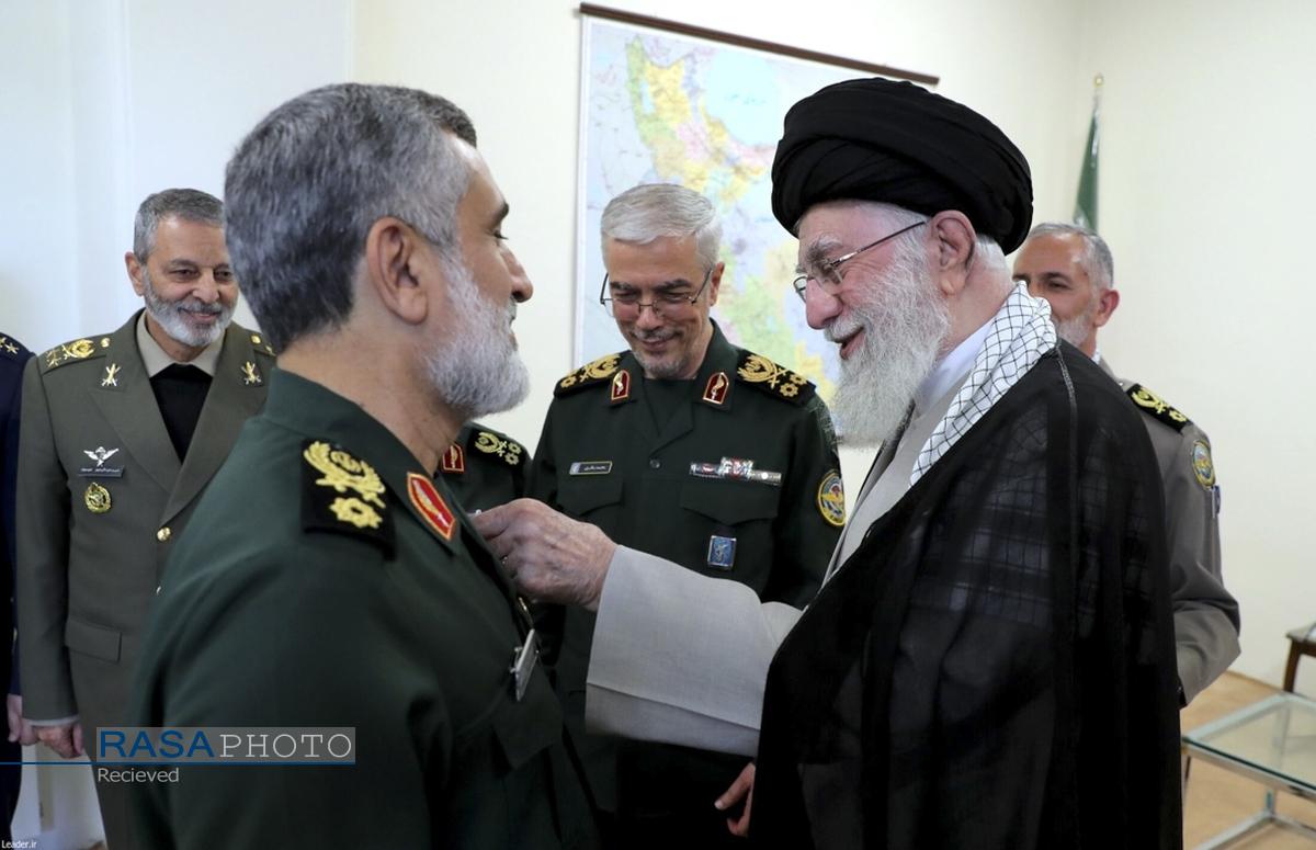 تصاویری از فرمانده شهید هوافضای سپاه سردار حاجی زاده