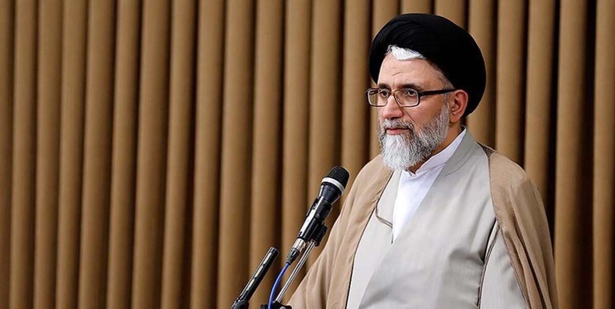 با معدود عوامل نفوذی قاطعانه برخورد میکنیم