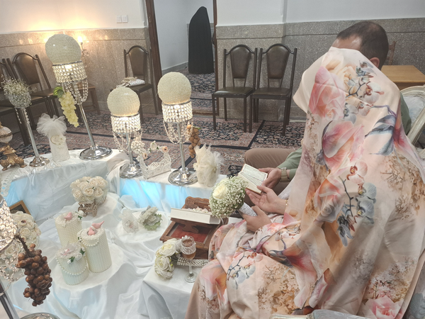 اینجا صدای بله عروسها بلندتر از صدای جنگ است