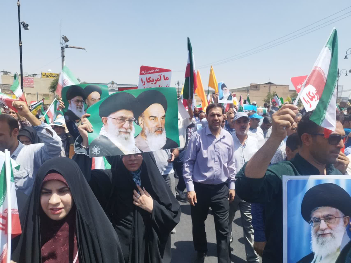 فریاد«می جنگیم،می جنگیم،سازش نمی پذیریم» از شیراز طنین انداز شد+فیلم