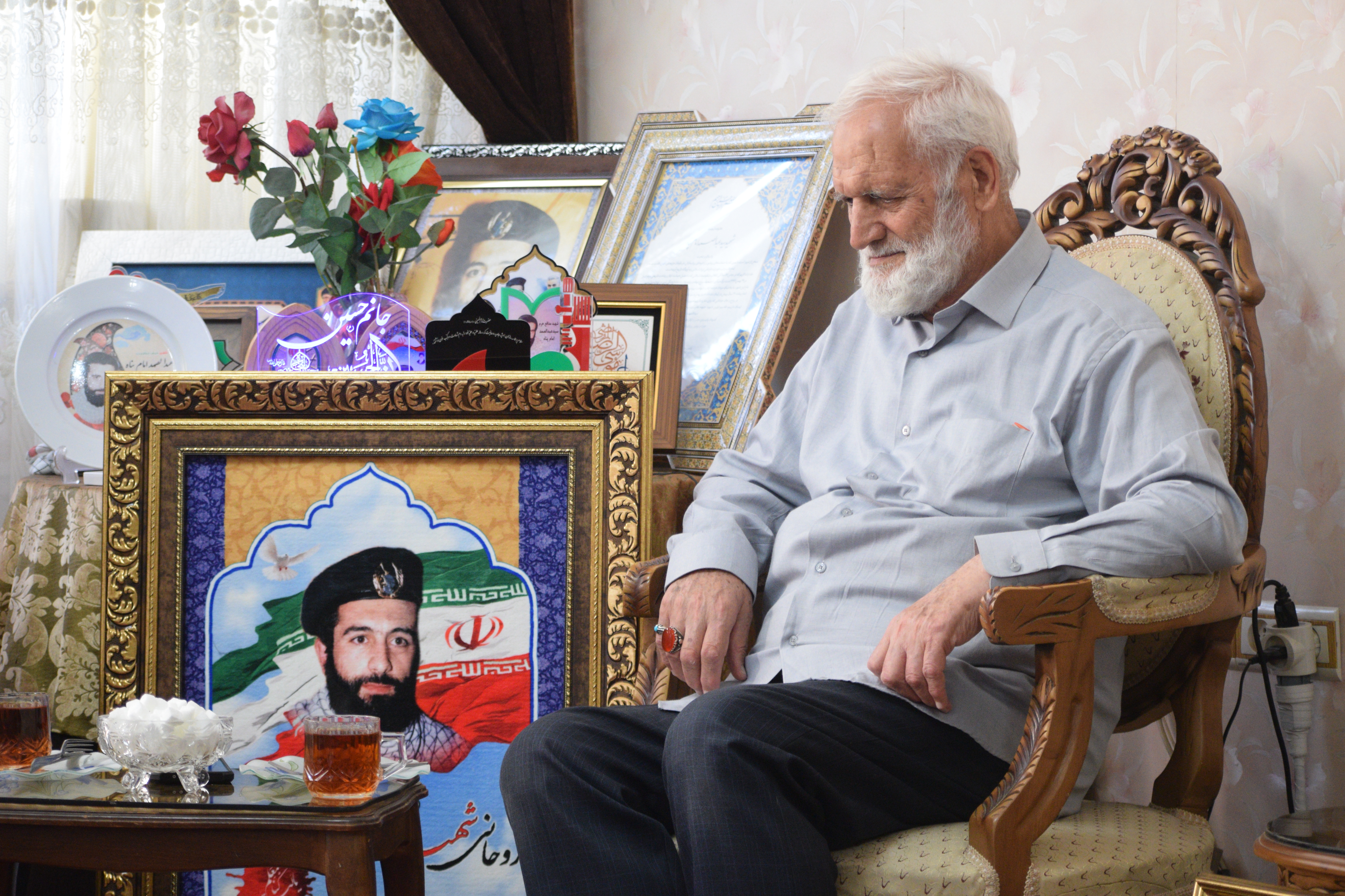 دیدار مدیرعامل خبرگزاری رسا با خانواده شهید روحانی حجت‌الاسلام سید عبدالصمد امام‌پناه