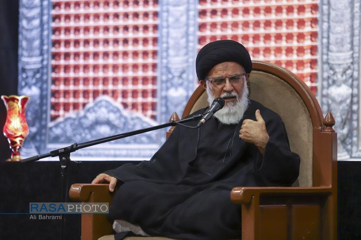 اشک بر سیدالشهدا انسان را مطهر می‌سازد