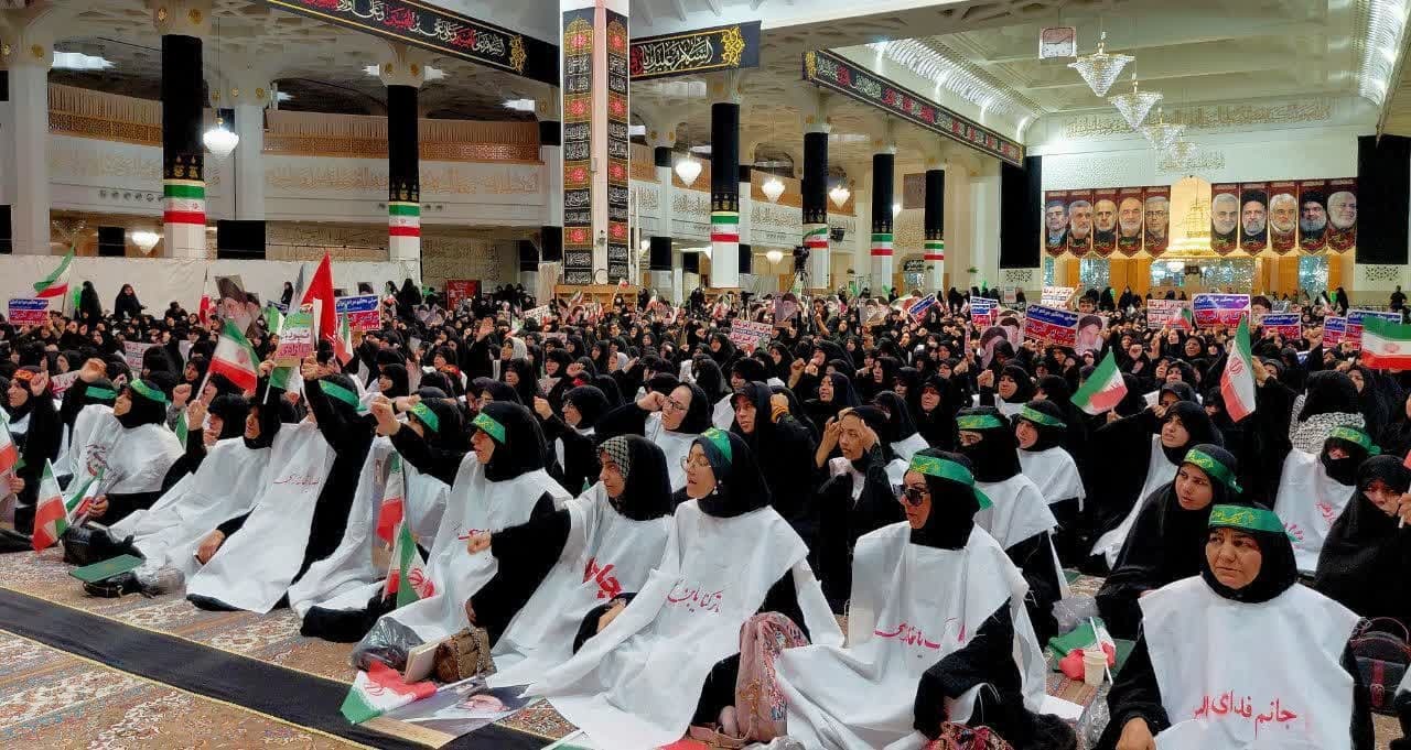 تجدید بیعت بانوان استان قم با ولی امر مسلمین تجدید بیعت بانوان استان قم با ولی امر مسلمین