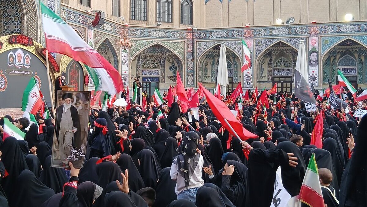 بانوان مشهدی با الگوگیری از حضرت زینب بیعتی دوباره با ولایت بستند