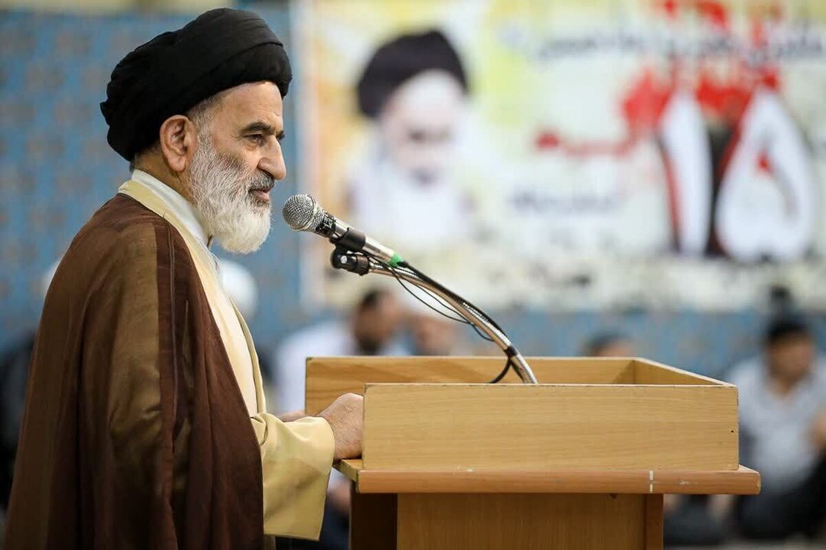 بزرگترین ضربهها را از خائنین و ستون پنجم دشمن خوردهایم