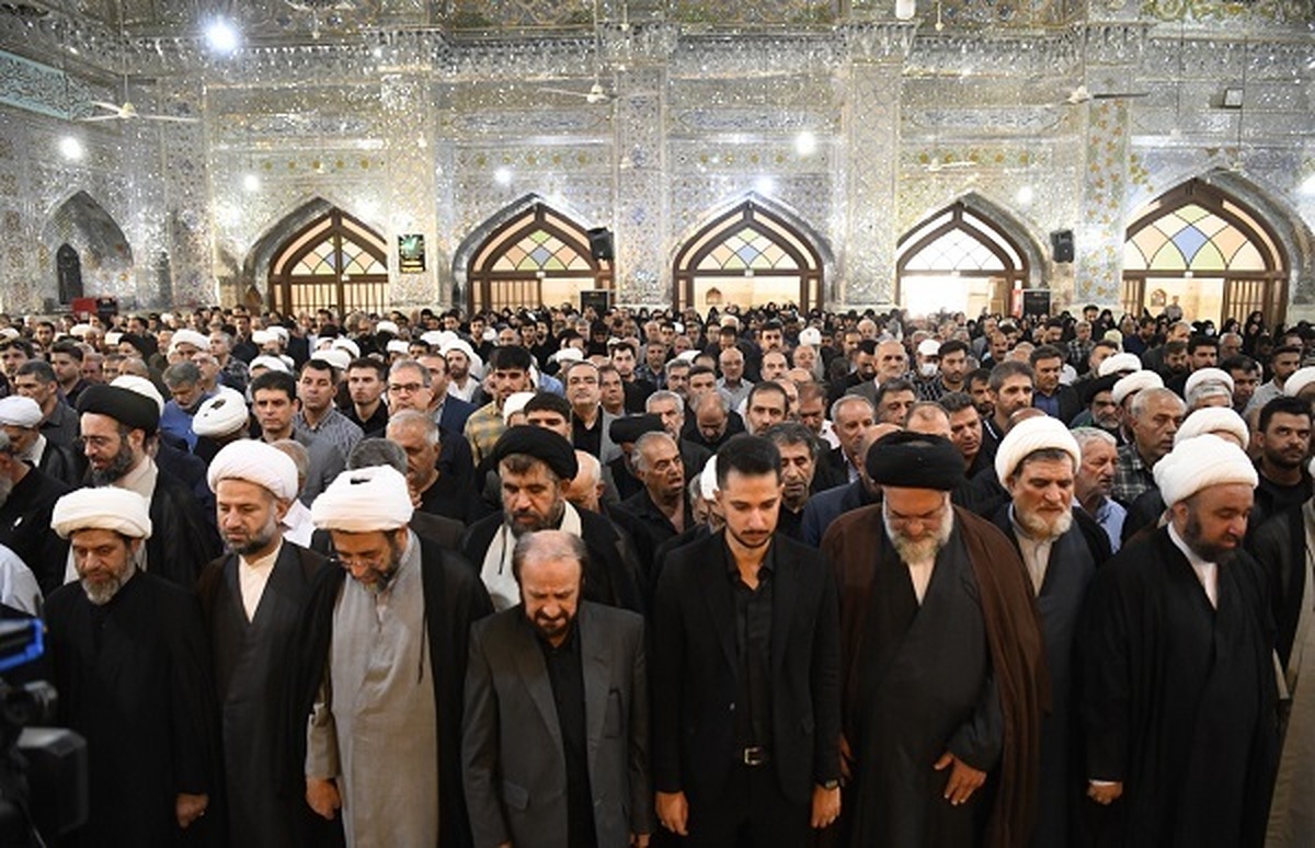 فیلم| مراسم تشییع و تدفین آیت الله موحد در شیراز برگزار شد