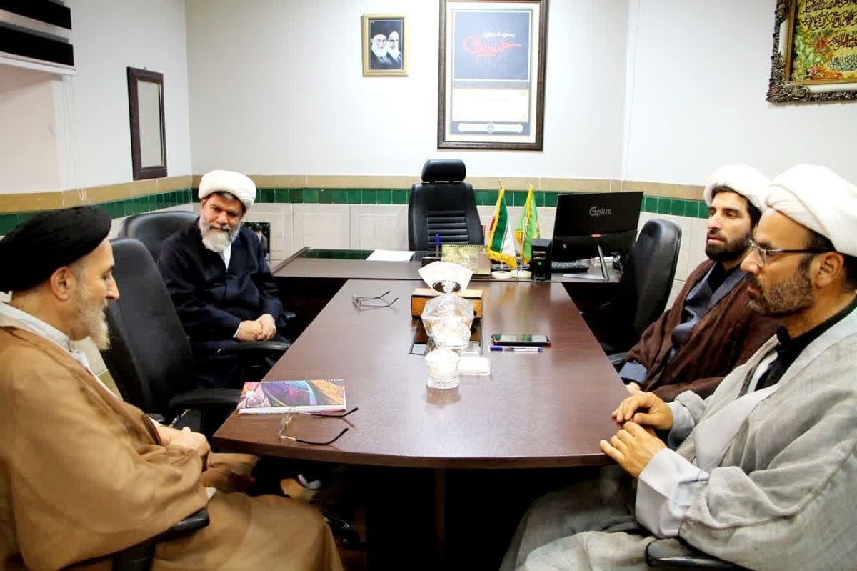 نشست مدیر حوزه علمیه فارس و مدیر مدرسه علمیه مصلی شیراز با محوریت جذب و پذیرش