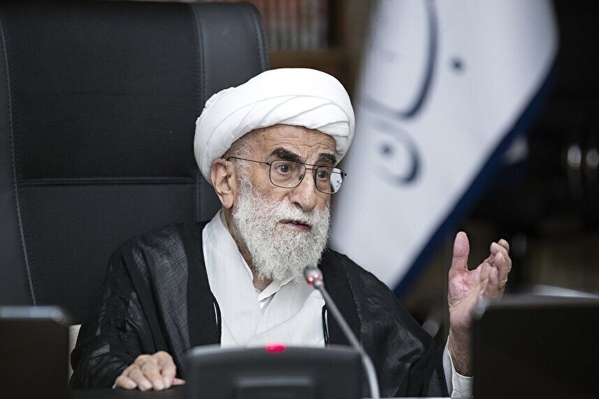 انتقاد آیتالله جنتی از سکوت در برابر نسلکشی صهیونیستها در غزه/ هر کسی بیتفاوت باشد باید به انسانیت خودش تردید کند