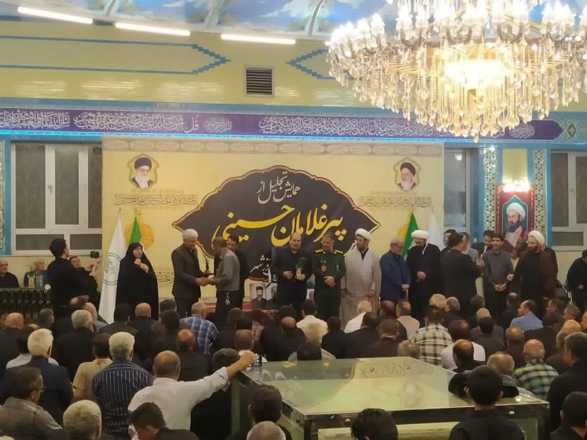همایش تجلیل از پیرغلامان و خادمان حسینی در آذرشهر برگزار شد+ تصاویر
