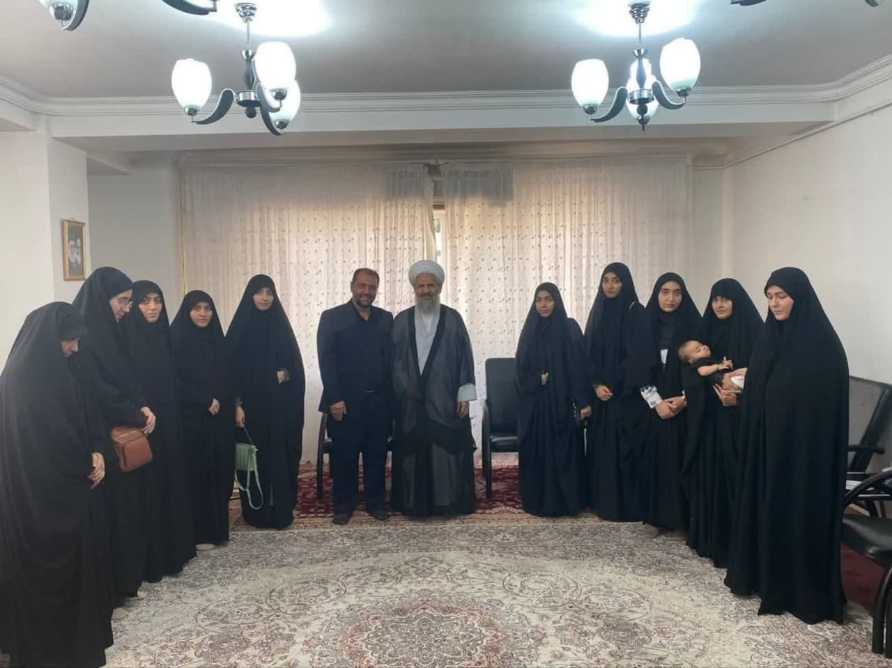 دیدار فرماندهان بسیج دانشجویی دانشگاه‌ های مراغه با امام جمعه جدید این شهرستان+ تصاویر