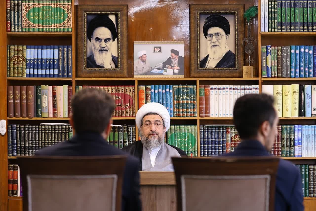 دیدار هفتگی مردم با امام جمعه تبریز برگزار شد+ تصاویر
