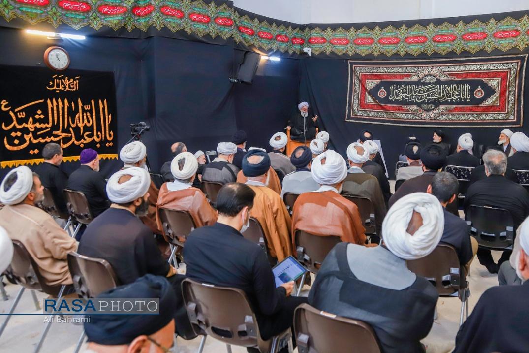 برگزاری مراسم عزاداری رحلت رسول اکرم و شهادت امام حسن در بیوت مراجع تقلید