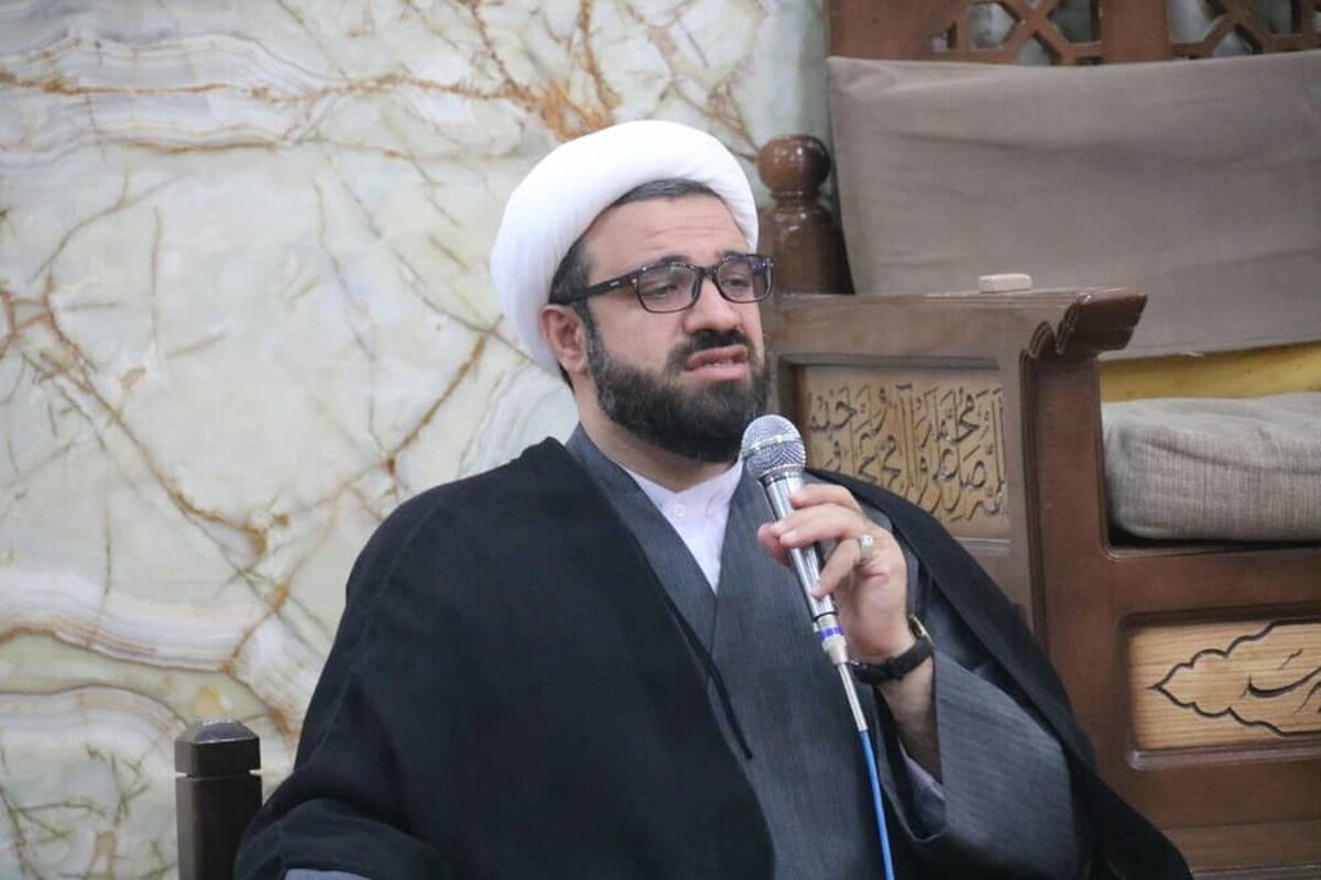 دستگیری از خانواده های محروم یکی از ظرفیت های امامزادگان است