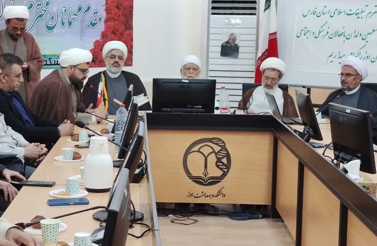 برگزاری نشست تبیینی مدیرکل تبلیغات اسلامی فارس با فعالان فرهنگی اوز 