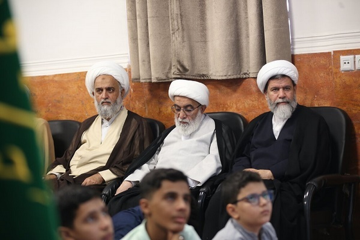علم و اخلاق، رمز ماندگاری حوزه‌های علمیه است