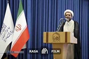 تحصیل در مکتب اسلام تعطیل‌بردار نیست