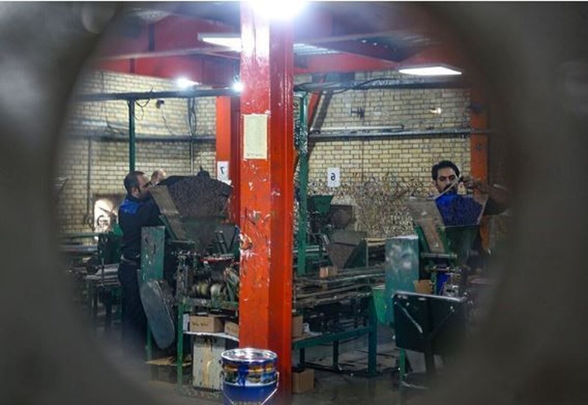 واکاوی تعطیلی کارخانههای باسابقه/ چرا سیاستهای اقتصادی دهه ۹۰ تولید ملی را به زمین زد؟