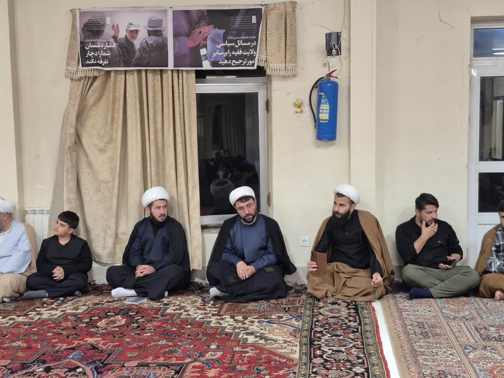 مراسم بزرگداشت و تجلیل از اساتید رزمنده روحانی در تبریز برگزار شد