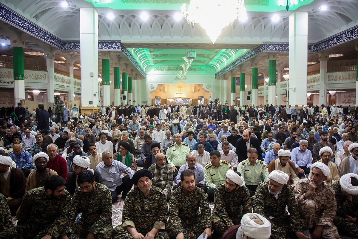 مراسم اولین سالگرد شهادت طلایه‌داران محور مقاومت در قم برگزار شد