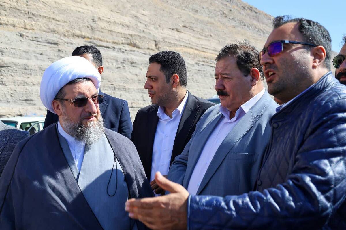 نماینده ولی‌فقیه در آذربایجان شرقی از عملیات اجرایی آزادراه تبریز–ارومیه بازدید کرد
