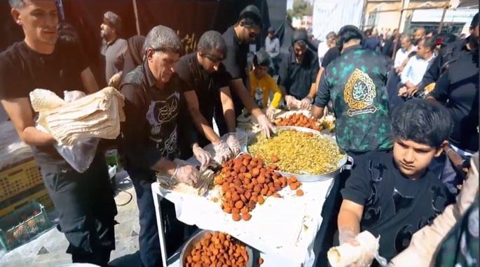 برگزاری آیین باشکوه قالیشویان مشهد اردهال با ۱۶ موکب پذیرایی
