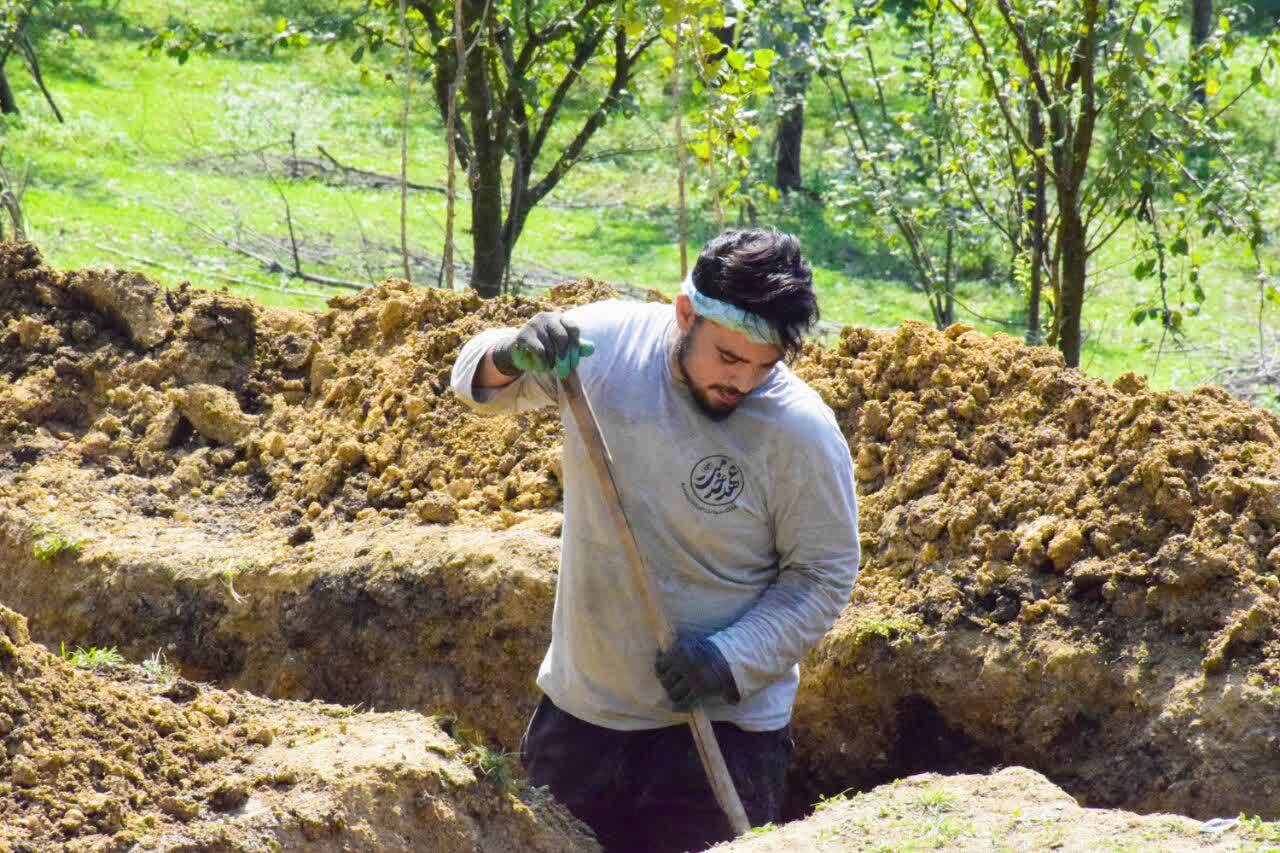 ساخت منزل برای خانواده محروم توسط گروه جهادی نسل ظهور