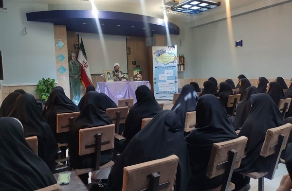 مراسم بزرگداشت هفته دفاع مقدس در مدرسه علمیه خواهران غدیریه شیراز برگزار شد