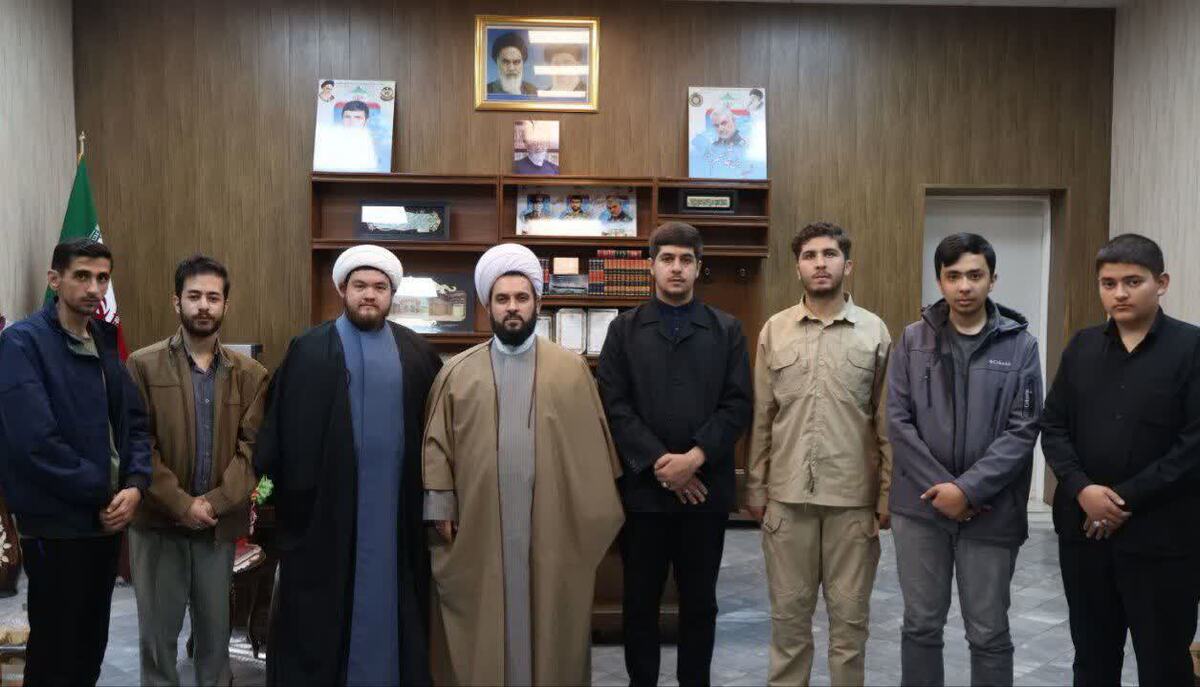 جامعه به روحانیون باسواد و مردمی نیاز دارد