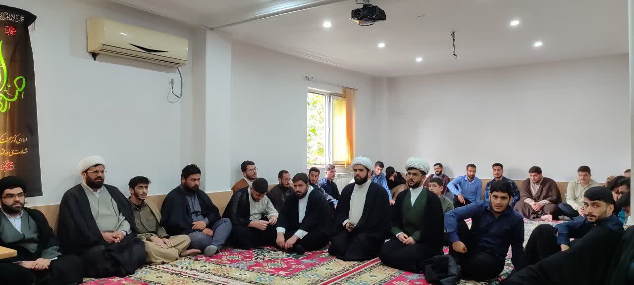 گفتمان‌سازی طرح ولایت و تبیین اندیشه‌های آیت‌الله مصباح / آغاز دوره «سفیران ولایت» در مدارس علمیه