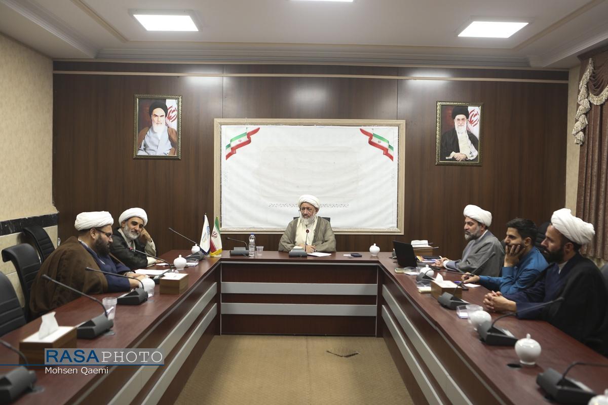 تعامل واقعی حوزه و هنر نیازمند گفتوگو و زیست مشترک است، نه بخشنامه و نهادسازی تعامل واقعی حوزه و هنر نیازمند گفتوگو و زیست مشترک است، نه بخشنامه و نهادسازی