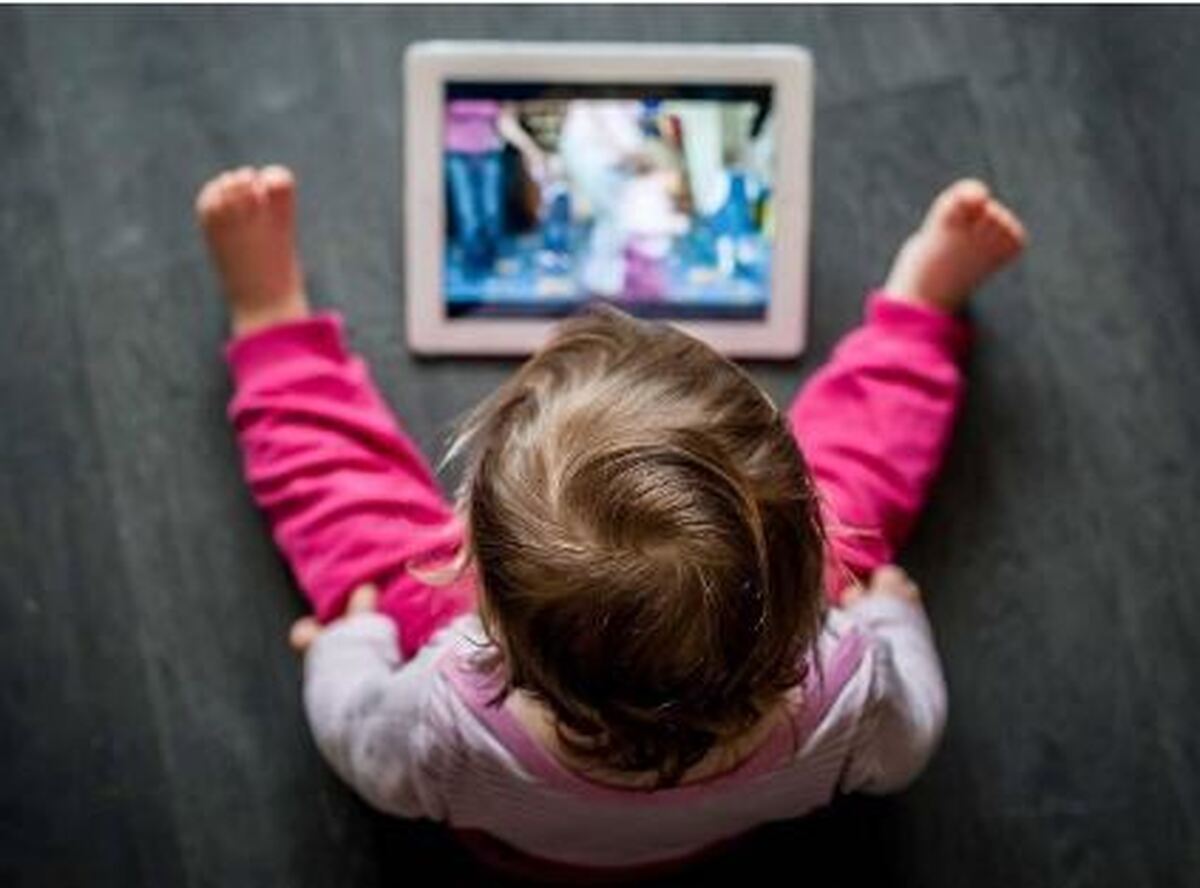 فضای مجازی با عوارض واقعی؛ کودکانی که بیشتر از همیشه نیاز به مراقبت دارند