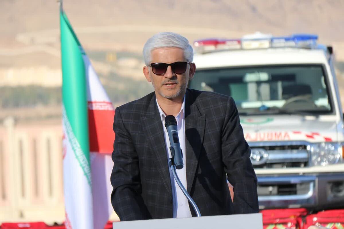 رونمایی از ۲۲ دستگاه امدادی هلال احمر لرستان 
