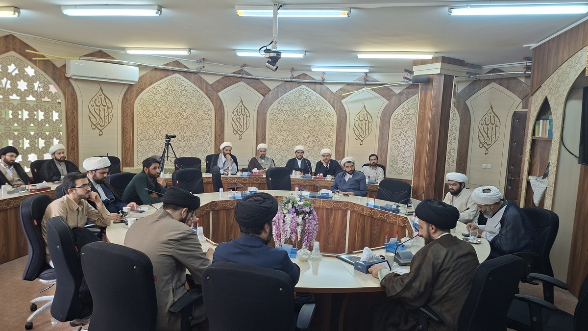 برگزاری جلسه دفاعیه آثار پژوهشی طرح شهید رئیسی مدرسه علمیه معصومیه