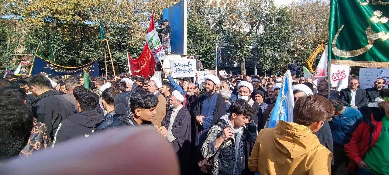 در حال بروز رسانی آمادهایم پاسخ دندانشکن به هر تهدید استکباری بدهیم+ عکس در حال بروز رسانی آمادهایم پاسخ دندانشکن به هر تهدید استکباری بدهیم+ عکس