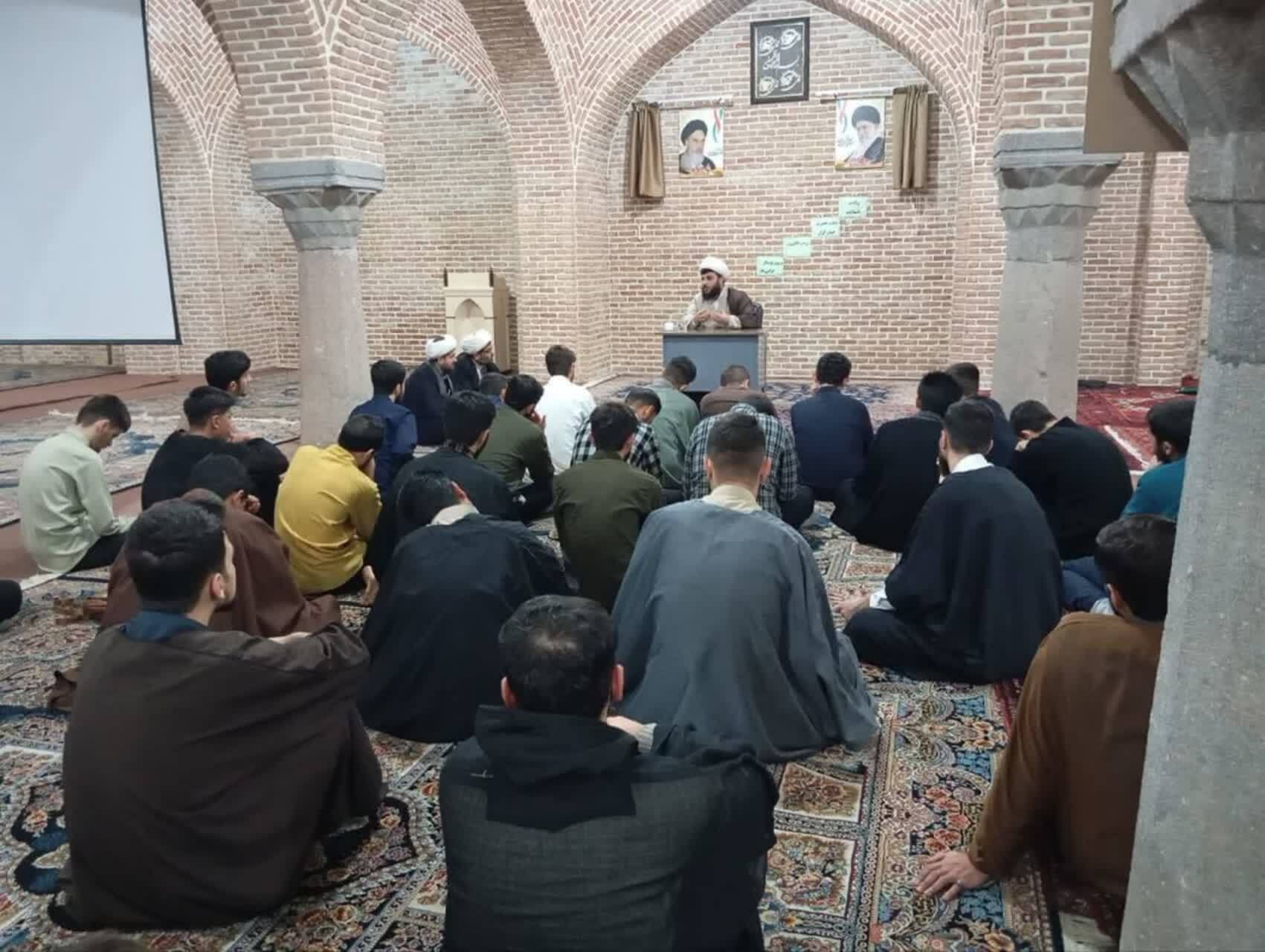 گام میدانی دفتر امور نخبگان برای تقویت حمایت‌ها از استعدادهای برتر حوزه در آذربایجان شرقی+ تصاویر