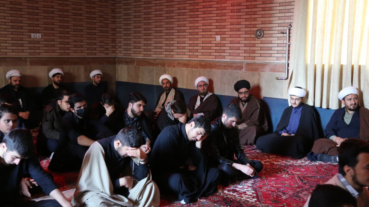 برگزاری آیین باشکوه ایام فاطمیه در حوزه علمیه امیرالمؤمنین+ تصاویر