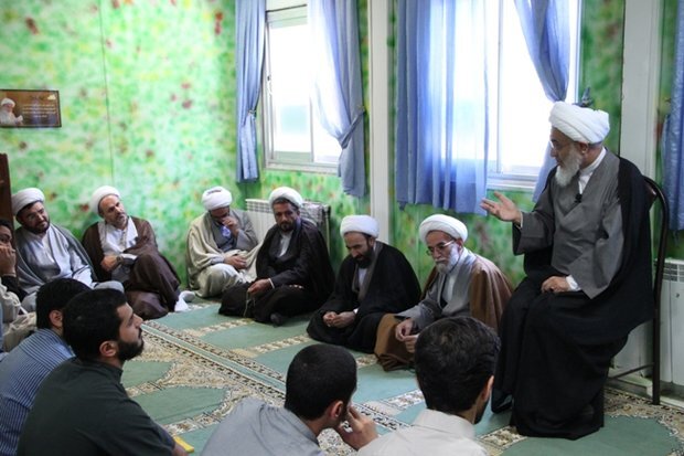 نه فسیل، نه نهال‌فروش؛ چرا باید کنش‌گری اجتماعی طلاب از سال اول، امری الزامی باشد؟