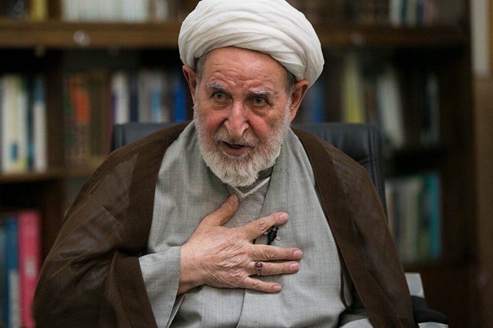 آیت‌الله یزدی با صلابت و شجاعت در مسیر نهضت امام خمینی ایستادگی کرد