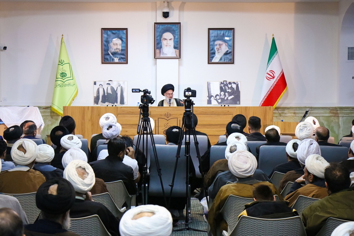 آیین رونمایی از «مفتاحالهدایه» برگزار شد آیین رونمایی از «مفتاحالهدایه» برگزار شد