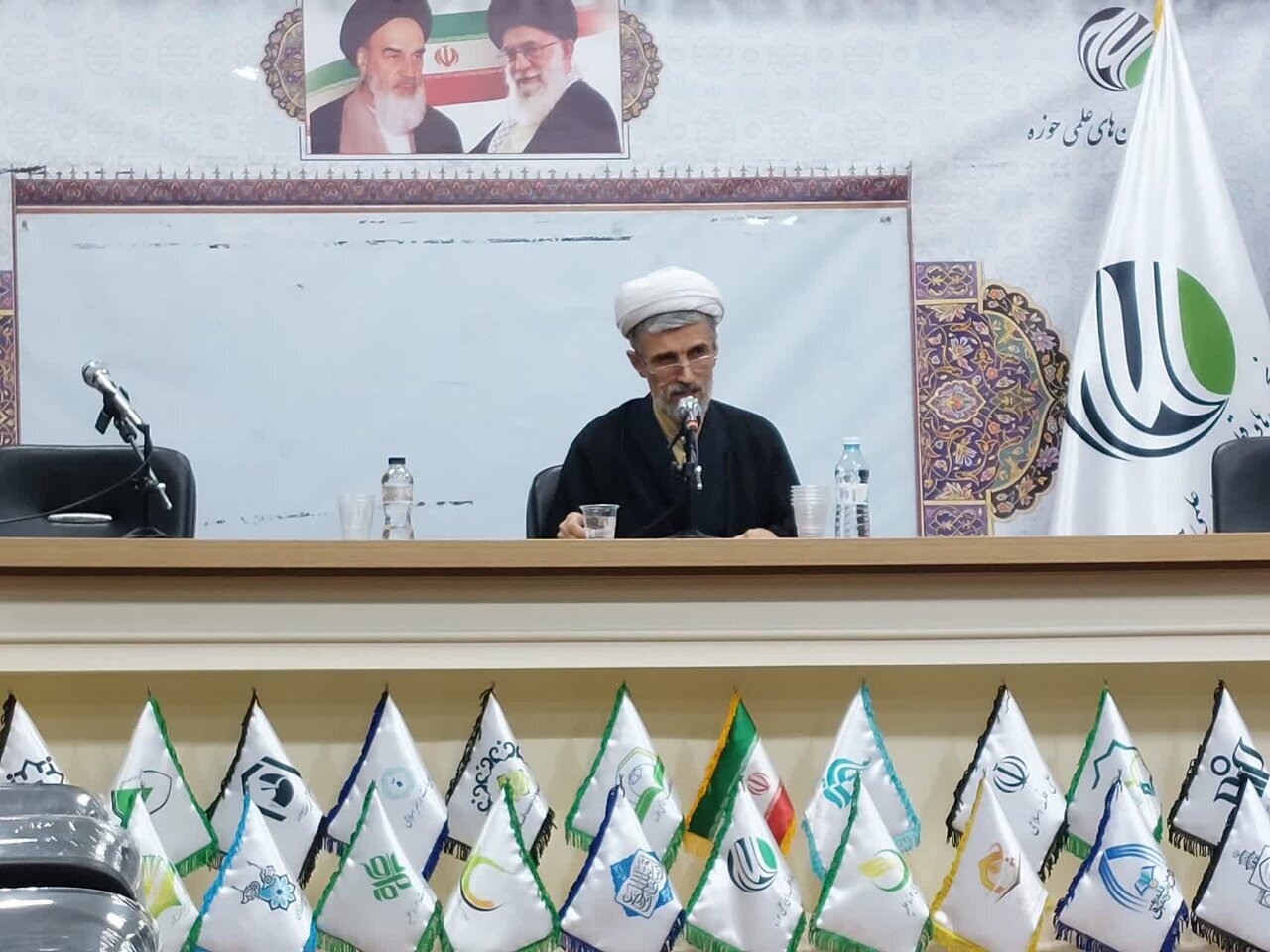 نشست هم اندیشی علمی«ابعاد نظریه اجتماعی علامه طباطبایی برگزار شد نشست هم اندیشی علمی«ابعاد نظریه اجتماعی علامه طباطبایی برگزار شد