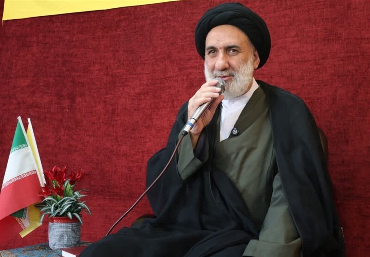 ملت ایران به قهرمانان شهید خود می‌بالد