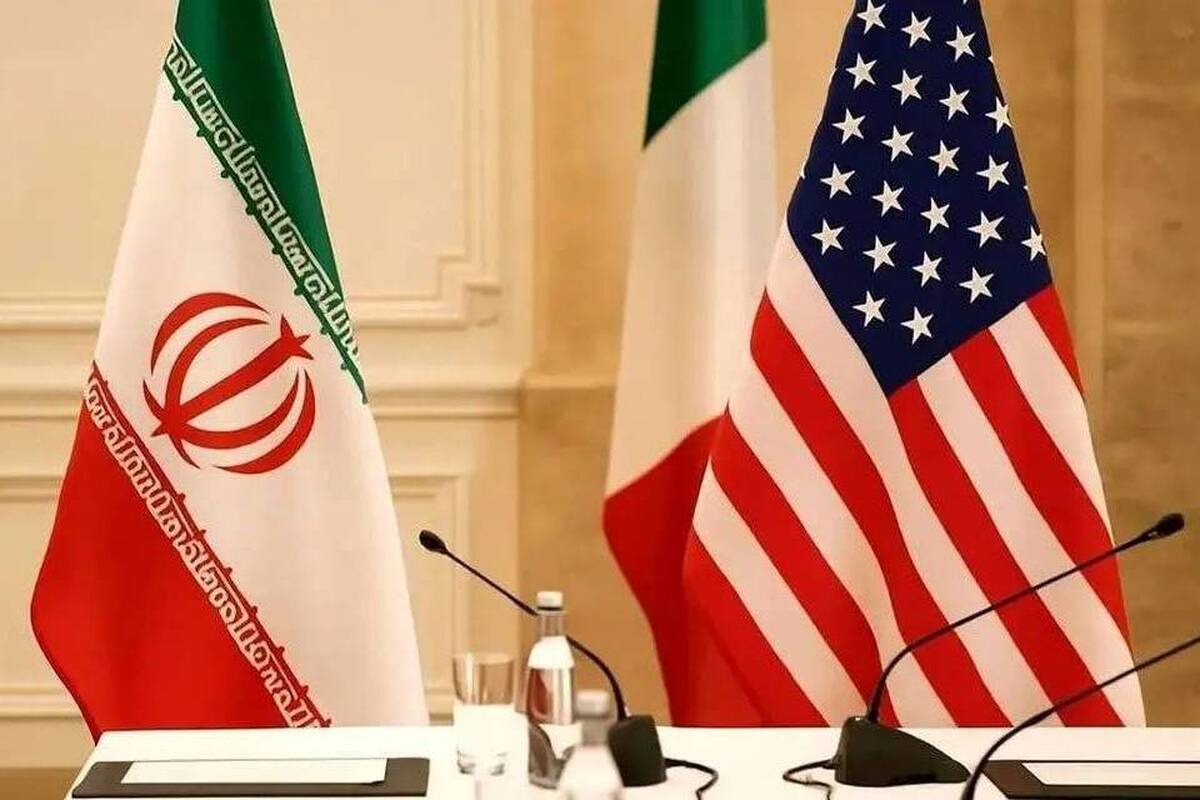 نقدی بر روایت «غیبت دولت» و تبیین یک‌سویه حجاریان از توسعه در ایران معاصر