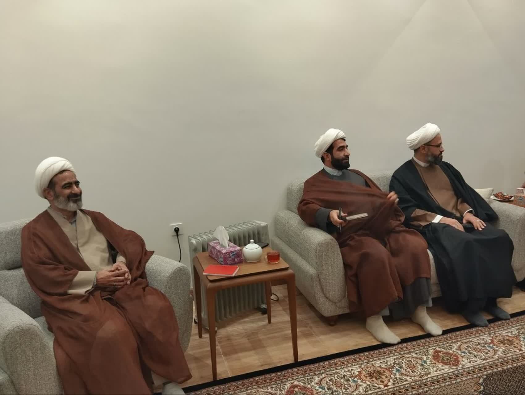 نخستین جلسه کمیته تأمین امام جماعت مساجد در استان برگزار شد+ تصاویر نخستین جلسه کمیته تأمین امام جماعت مساجد در استان برگزار شد+ تصاویر