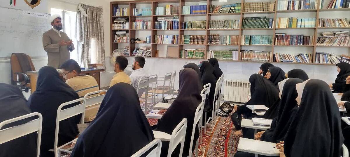 برگزاری دوره تخصصی سبک زندگی مهدوی در بناب با حضور حجتالاسلام عابدی + تصاویر برگزاری دوره تخصصی سبک زندگی مهدوی در بناب با حضور حجتالاسلام عابدی + تصاویر