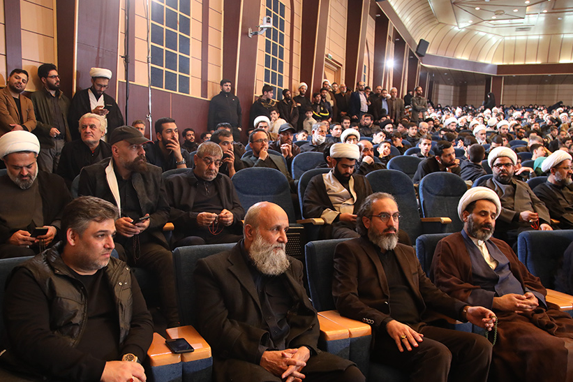 گزارشی از مراسم «محبوبه خدا» در مرکز فقهی ائمه اطهار گزارشی از مراسم «محبوبه خدا» در مرکز فقهی ائمه اطهار