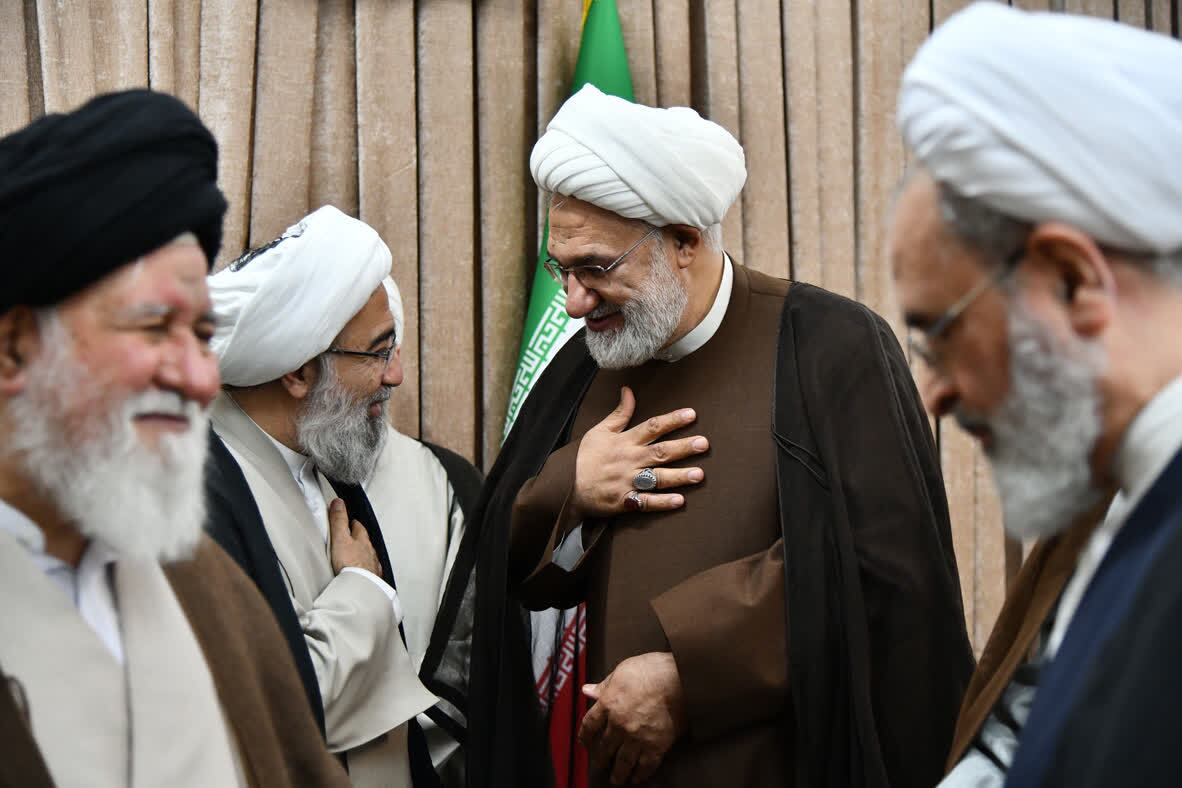 دیدار اعضای شورای عالی حوزه علمیه خراسان با شورای عالی حوزههای علمیه در قم + عکس دیدار اعضای شورای عالی حوزه علمیه خراسان با شورای عالی حوزههای علمیه در قم + عکس