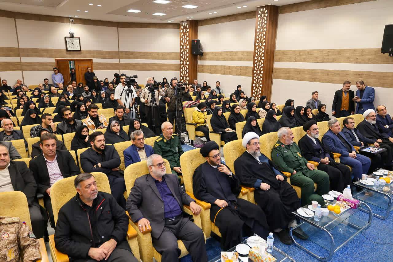 حضور امام جمعه تبریز در مراسم پاسداشت نقش‌آفرینی بانوان قهرمان+ تصاویر