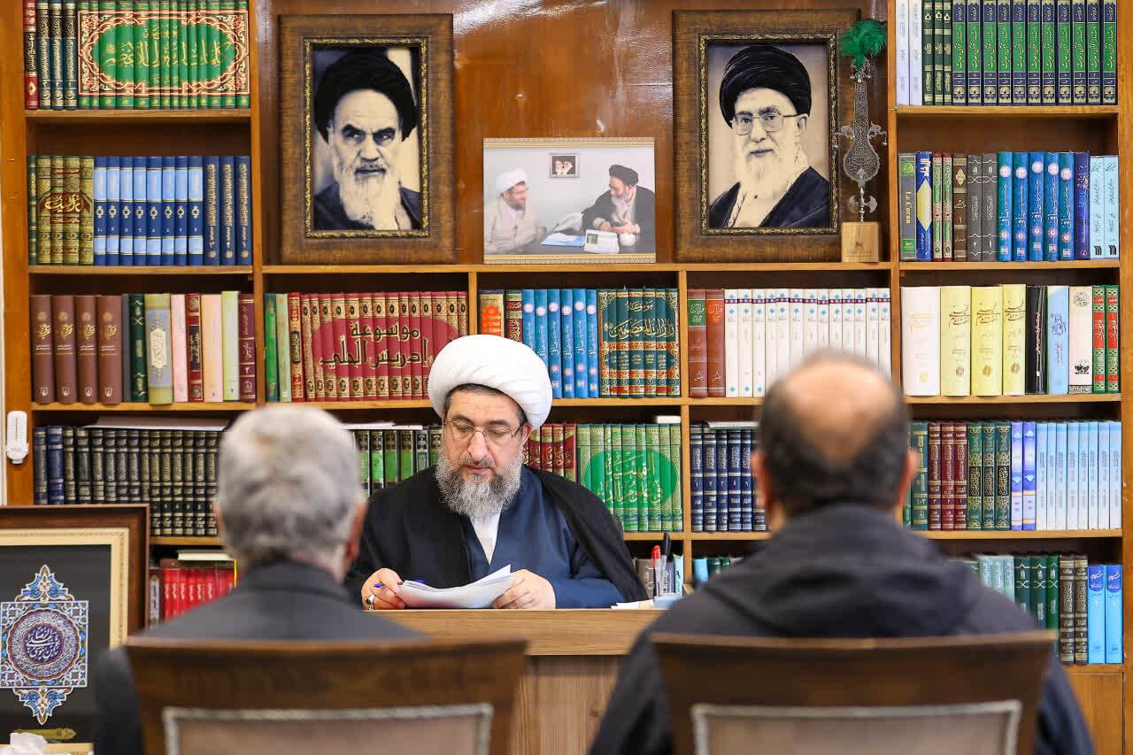 دیدار هفتگی نماینده ولی‌فقیه با اقشار مختلف مردم در تبریز